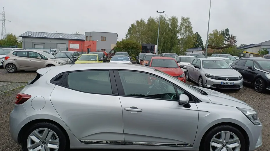 RENAULT Clio -