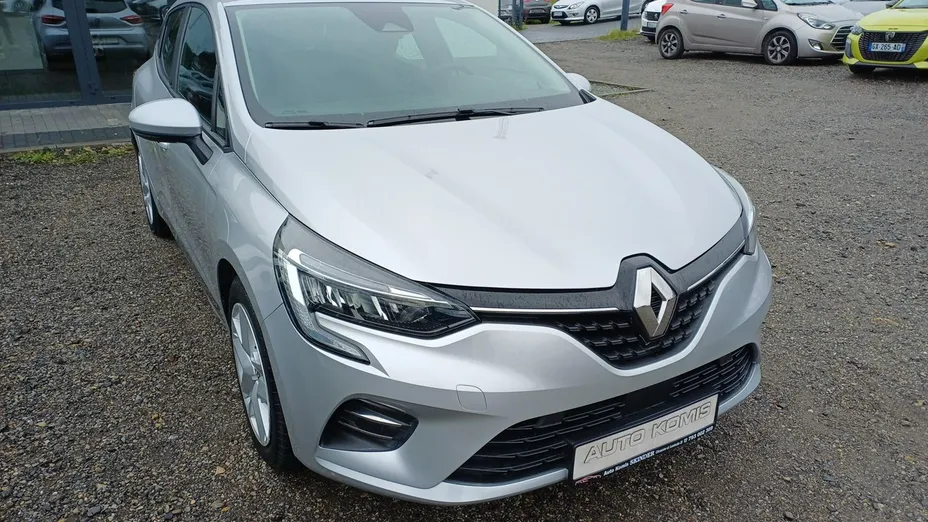 RENAULT Clio -