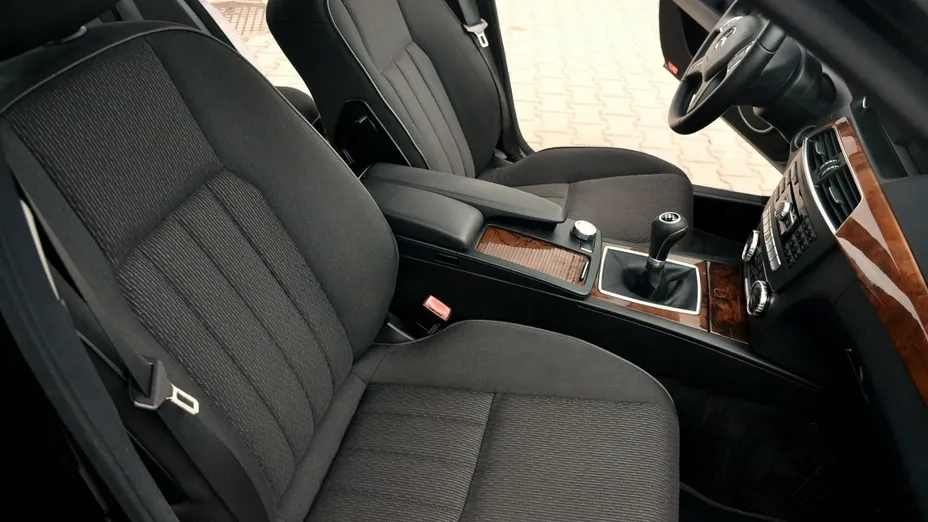 MERCEDES-BENZ C Klasa -