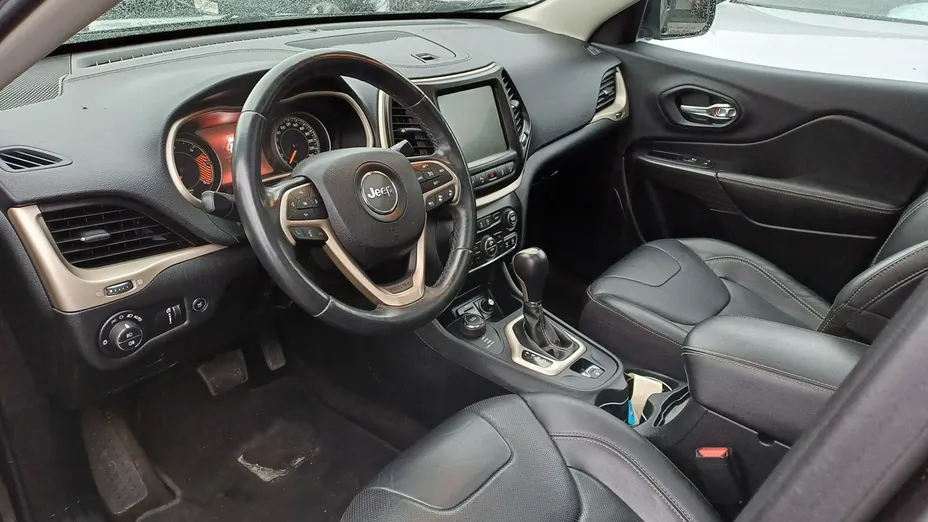 JEEP Cherokee -