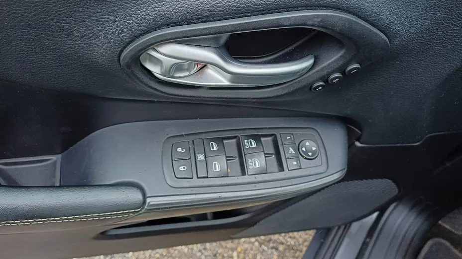 JEEP Cherokee -