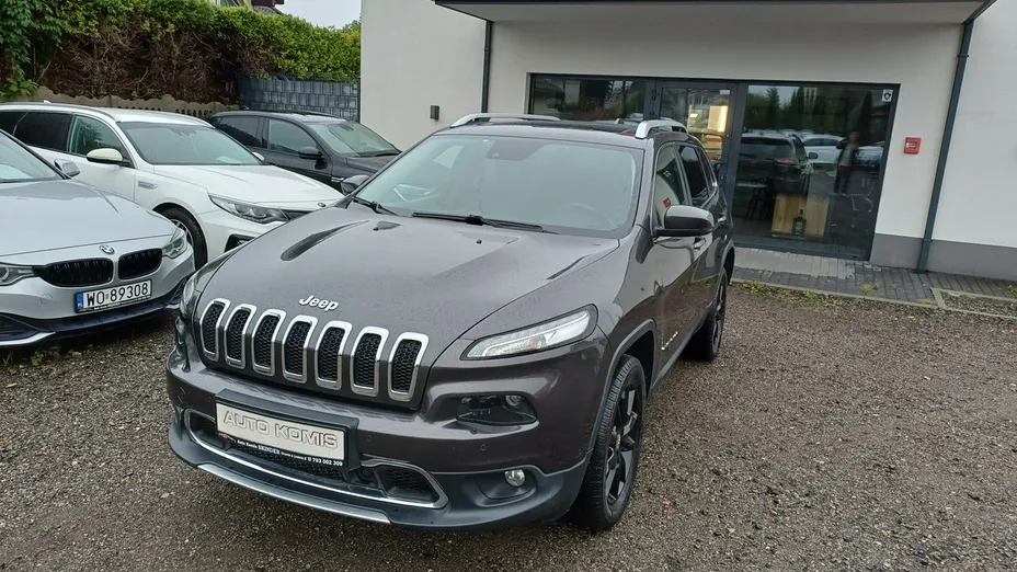 JEEP Cherokee -