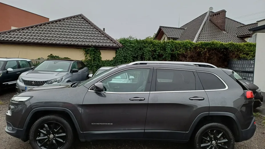 JEEP Cherokee -