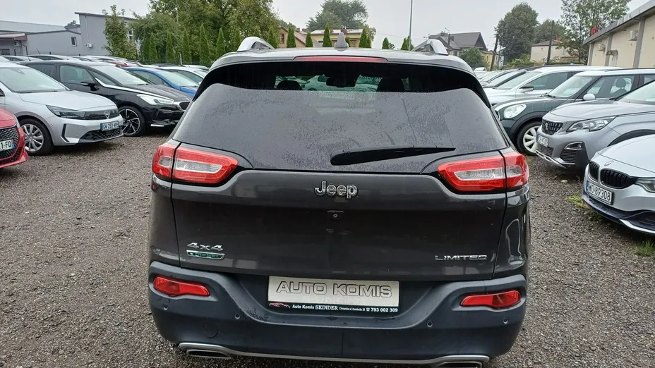 JEEP Cherokee -