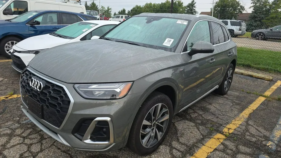 AUDI Q5 -