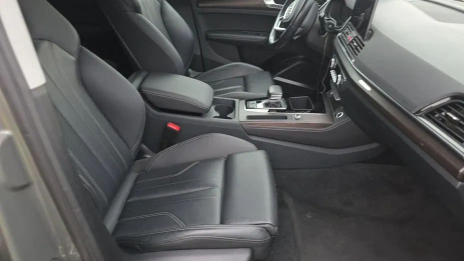 AUDI Q5 -