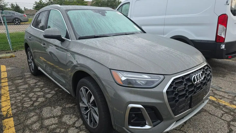 AUDI Q5 -