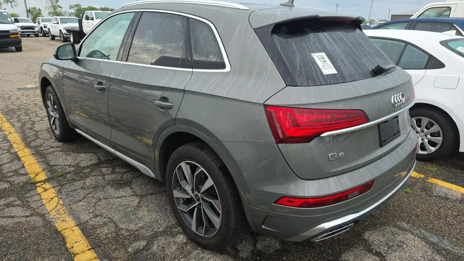AUDI Q5 -