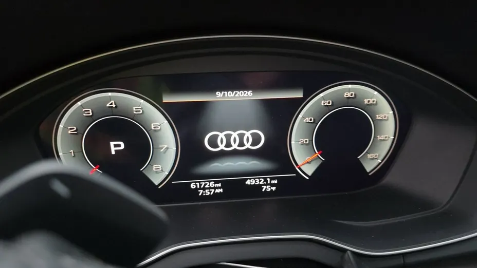 AUDI Q5 -