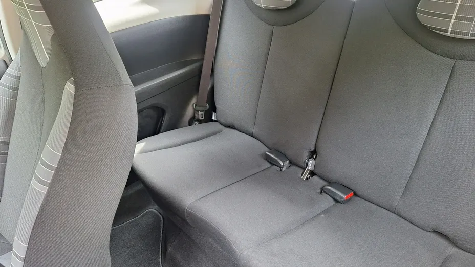 PEUGEOT 108 -