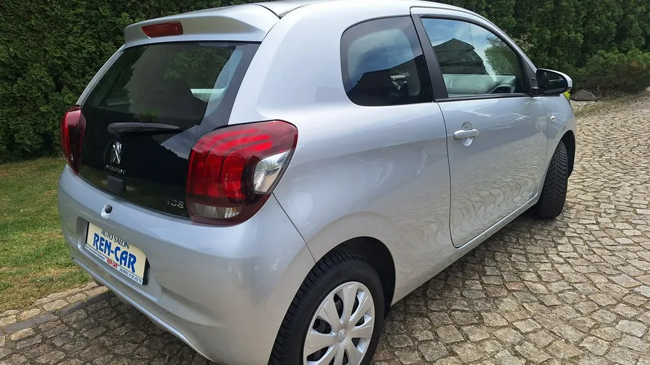 PEUGEOT 108 -