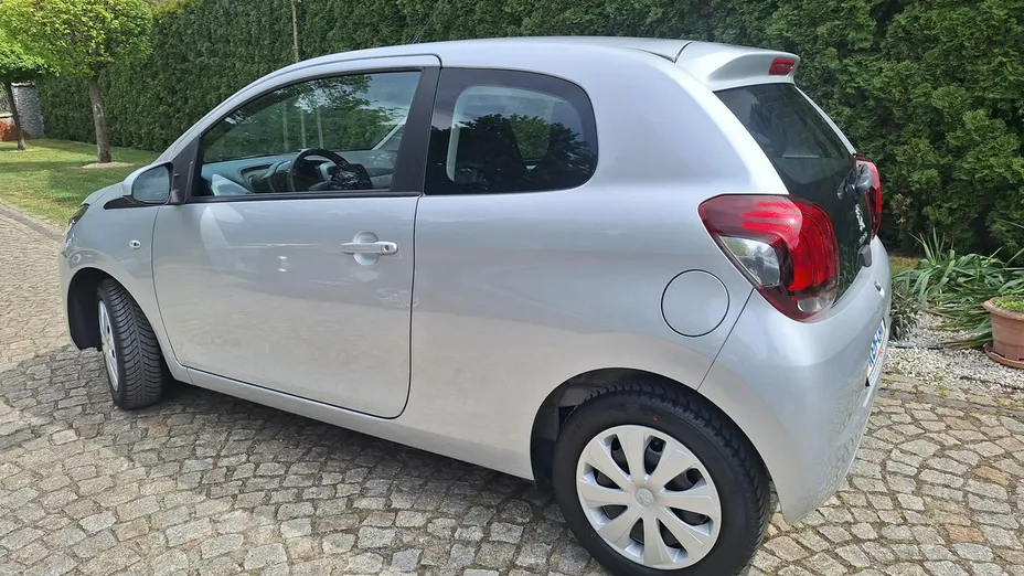 PEUGEOT 108 -