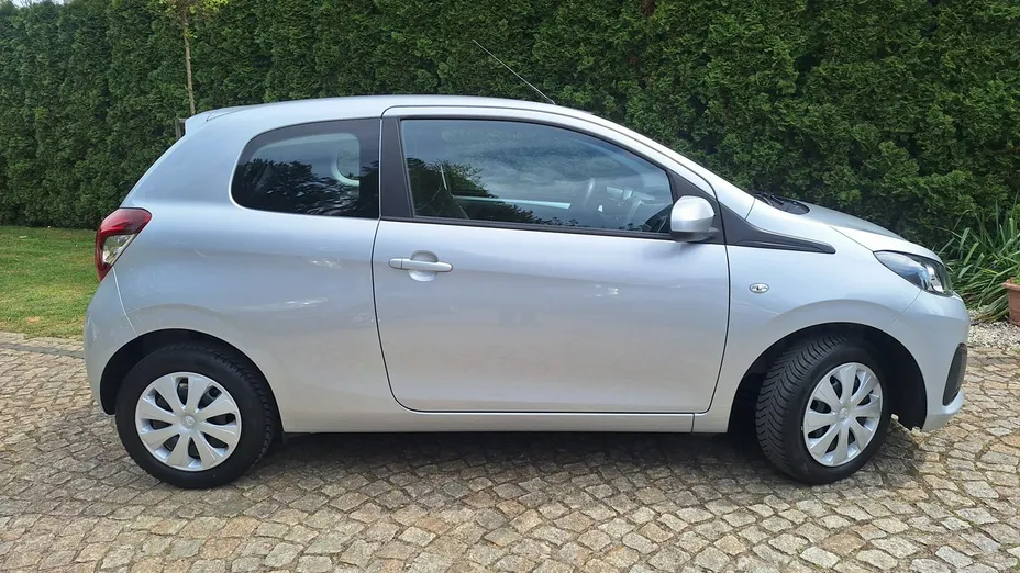 PEUGEOT 108 -