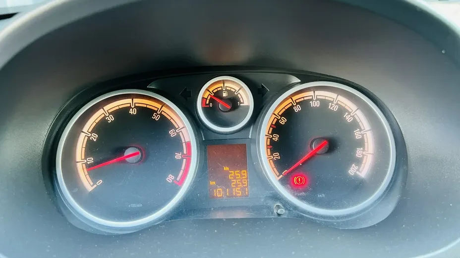 OPEL Corsa -