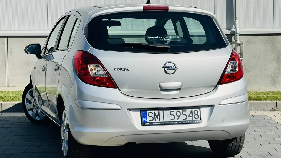 OPEL Corsa -