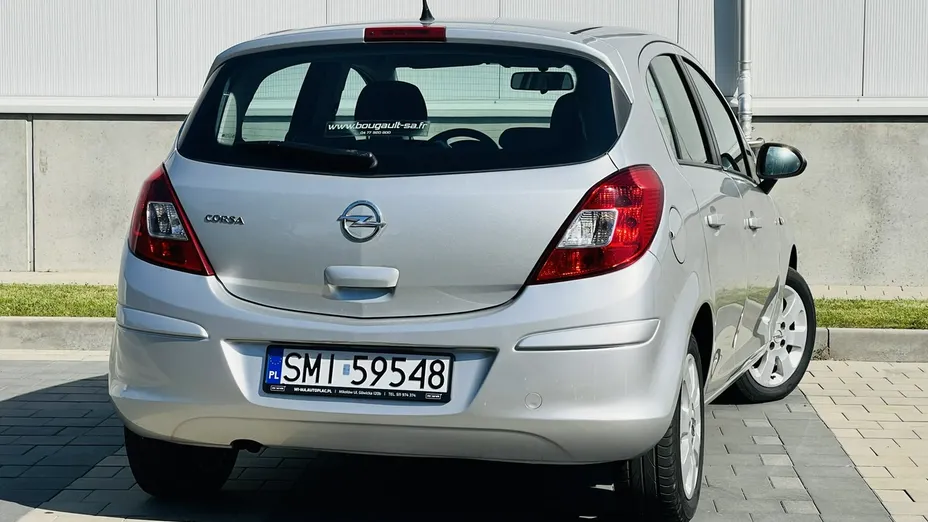 OPEL Corsa -