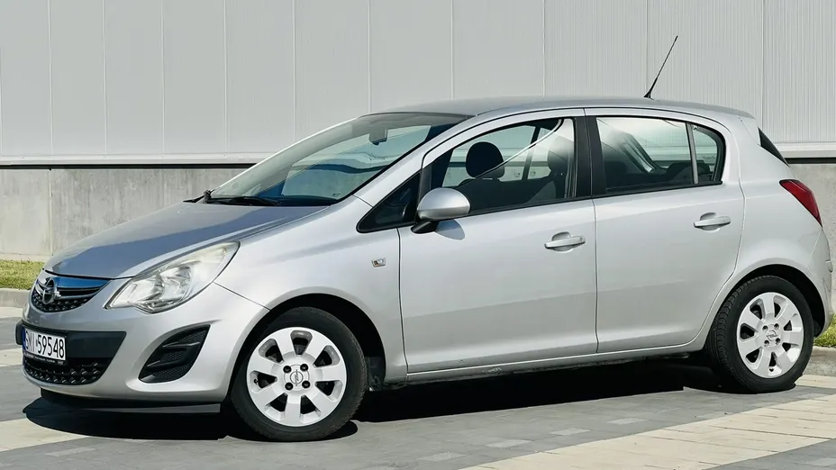OPEL Corsa -
