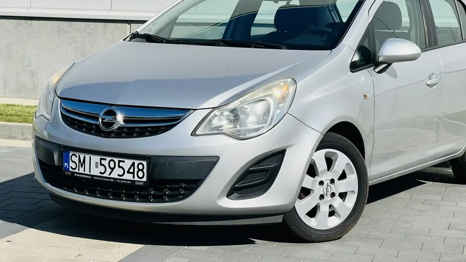 OPEL Corsa -