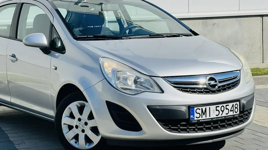 OPEL Corsa -