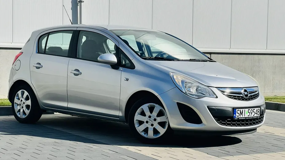 OPEL Corsa -