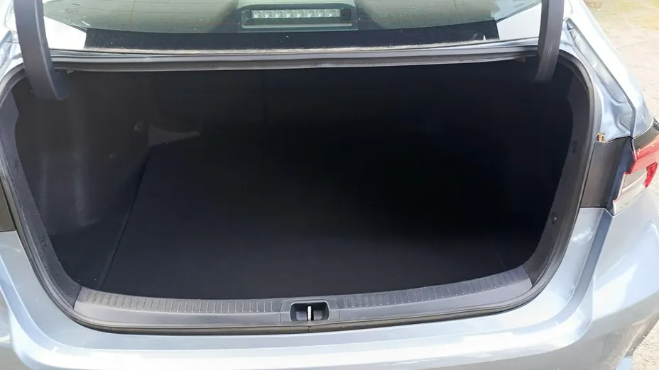 TOYOTA Corolla -
