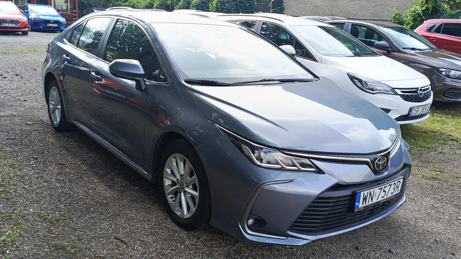 TOYOTA Corolla -