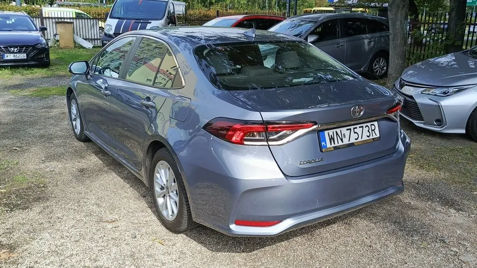 TOYOTA Corolla -