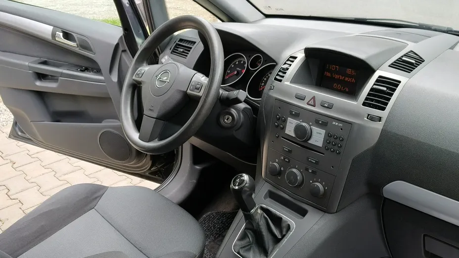 OPEL Zafira -