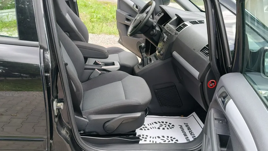 OPEL Zafira -