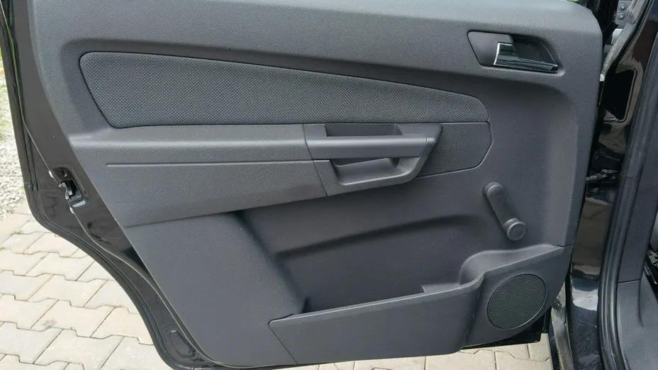 OPEL Zafira -