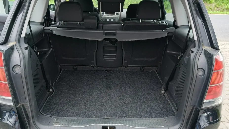 OPEL Zafira -