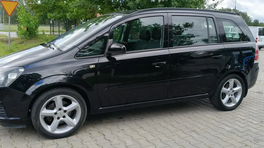 OPEL Zafira -