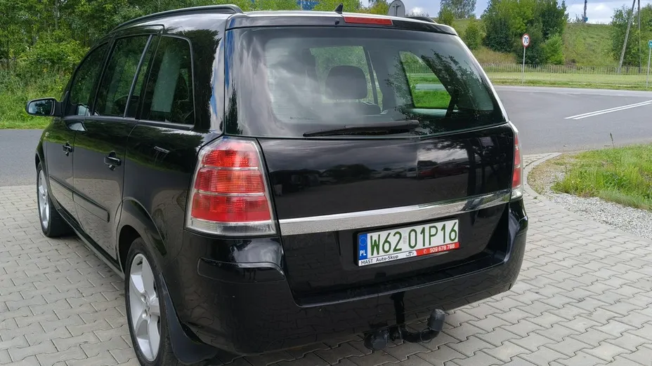 OPEL Zafira -
