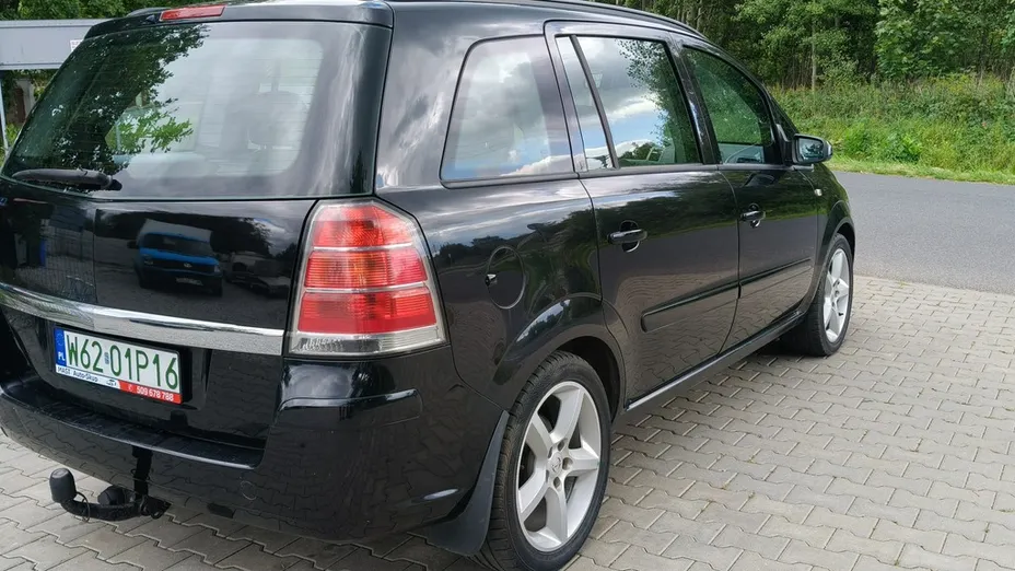 OPEL Zafira -