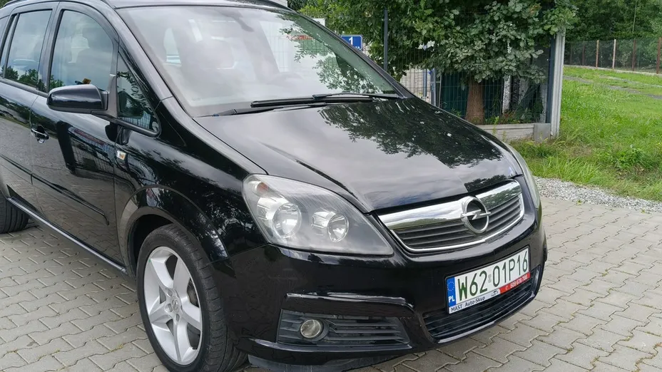 OPEL Zafira -