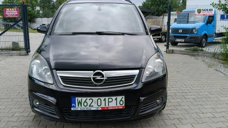 OPEL Zafira -
