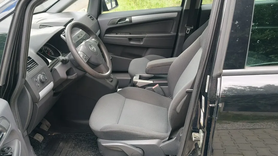 OPEL Zafira -