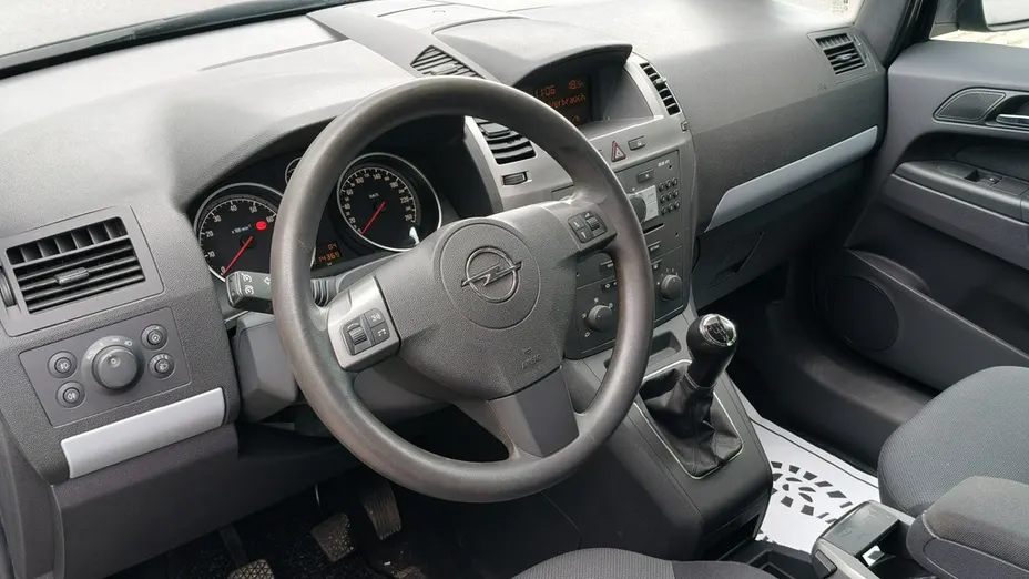OPEL Zafira -