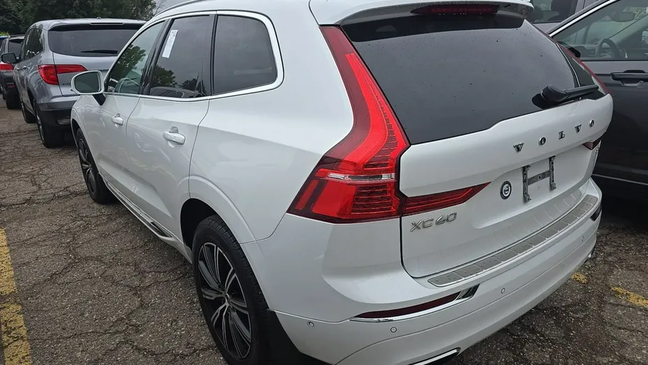 VOLVO XC60 -
