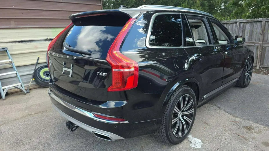 VOLVO XC90 -