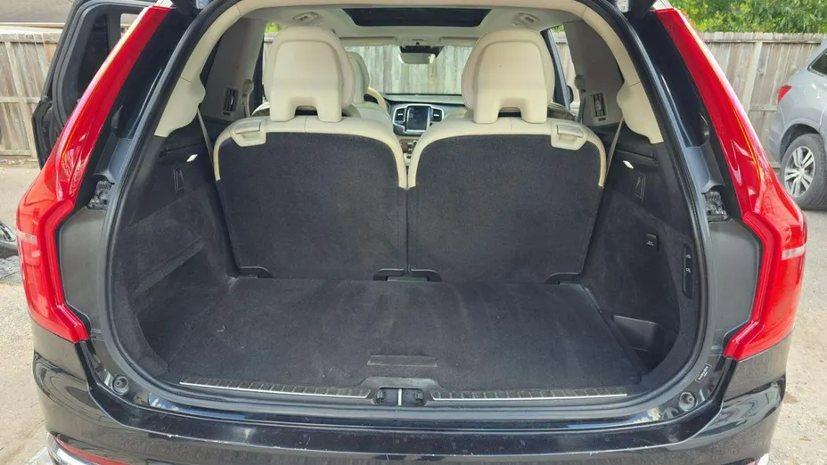 VOLVO XC90 -