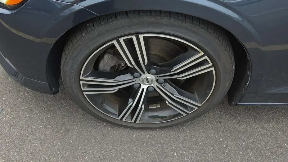 VOLVO S60 -