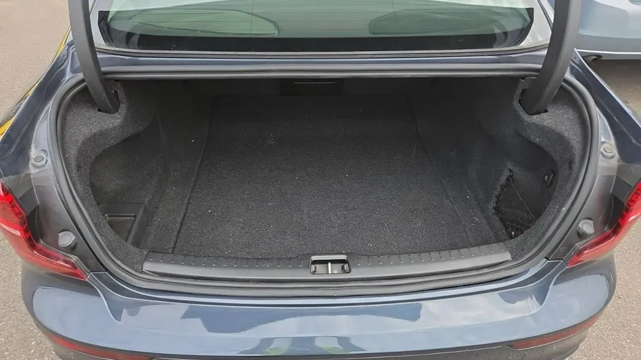 VOLVO S60 -