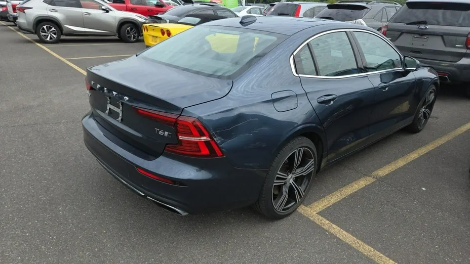 VOLVO S60 -