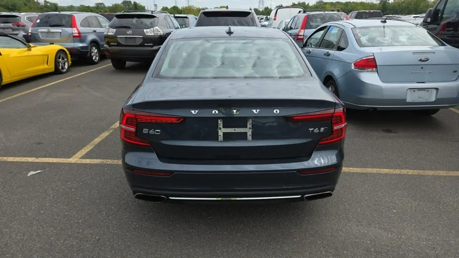 VOLVO S60 -