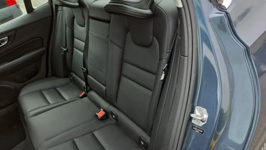 VOLVO S60 -