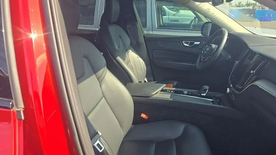 VOLVO XC60 -