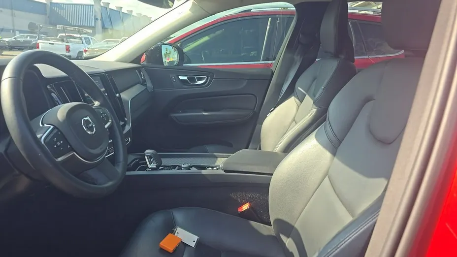 VOLVO XC60 -