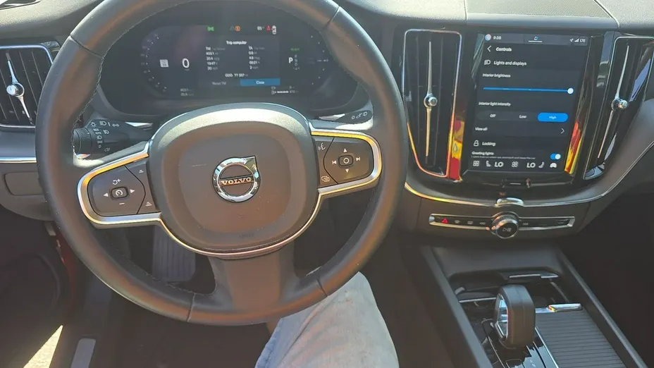 VOLVO XC60 -