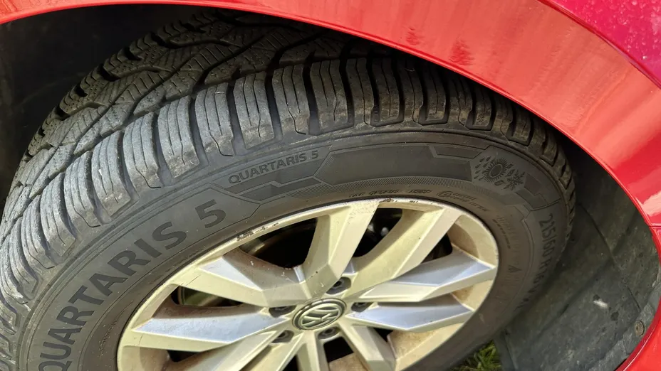 VOLKSWAGEN Passat -